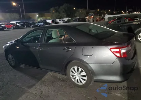 2013 Toyota Camry L z USA, uszkodzony, nr VIN 4T4BF1FK3DR287341